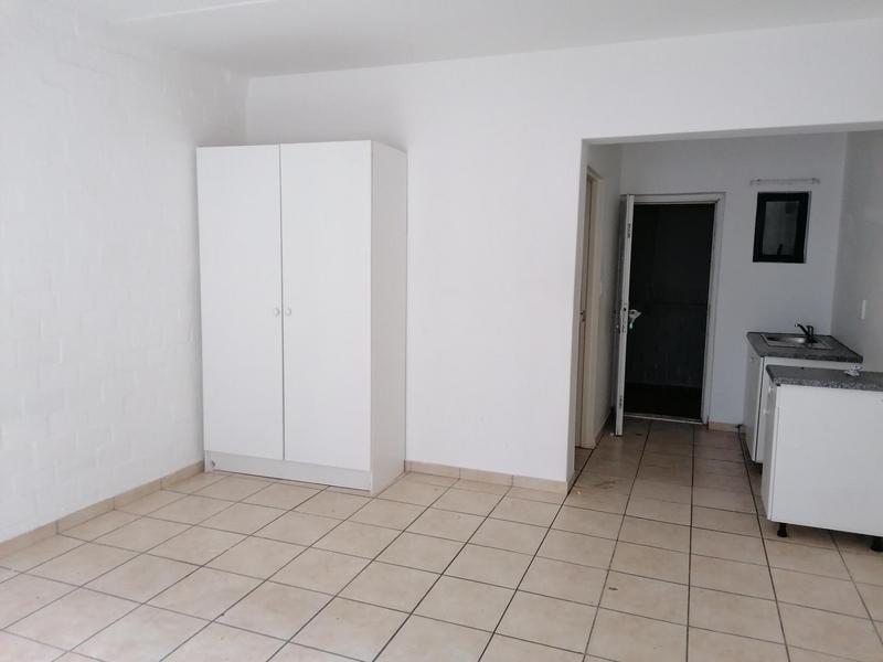 1 Bedroom Property for Sale in Kensington Western Cape